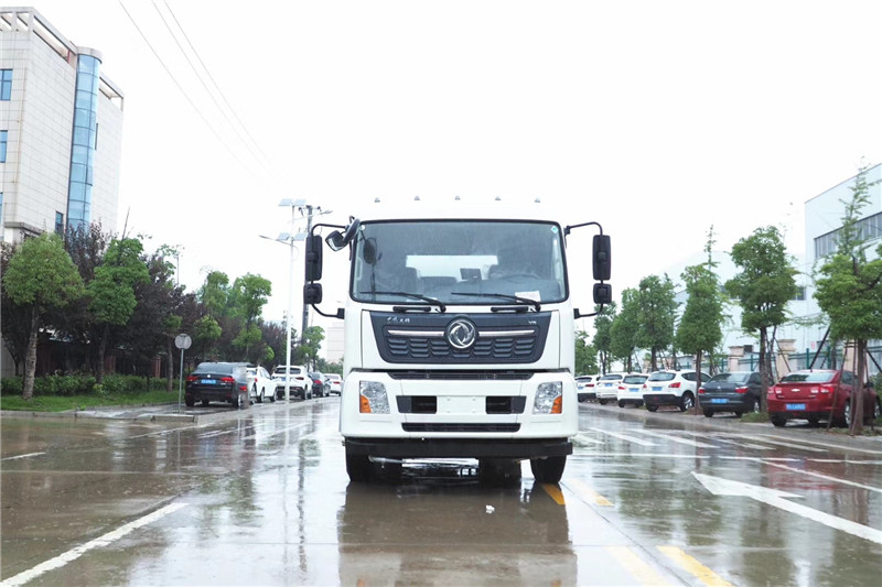 東風(fēng)天龍后八輪20噸噴霧車(chē)，國(guó)六綠化噴灑車(chē)