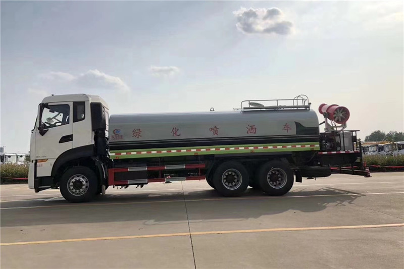東風(fēng)天龍后八輪20噸噴霧車(chē)，國(guó)六綠化噴灑車(chē)